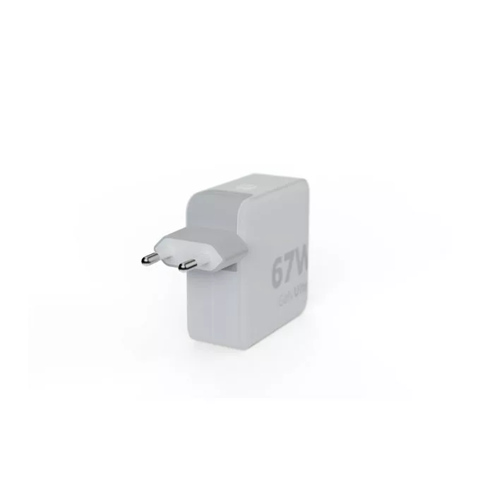 Xtorm Adapter podróżny GaN Ultra 67W wtyczki EU,US,UK + kabel USB-C PD